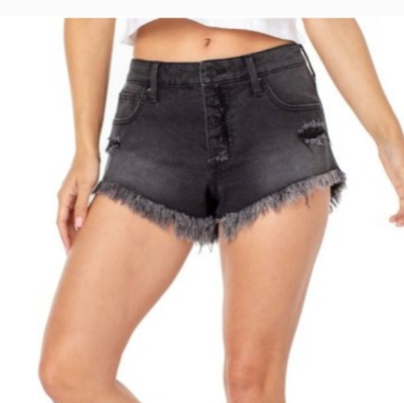 CELEBRITY PINK Exposed Button Mid Rise Jean Shorts In Washed Black. Size 28 NWT - Picture 2 of 12